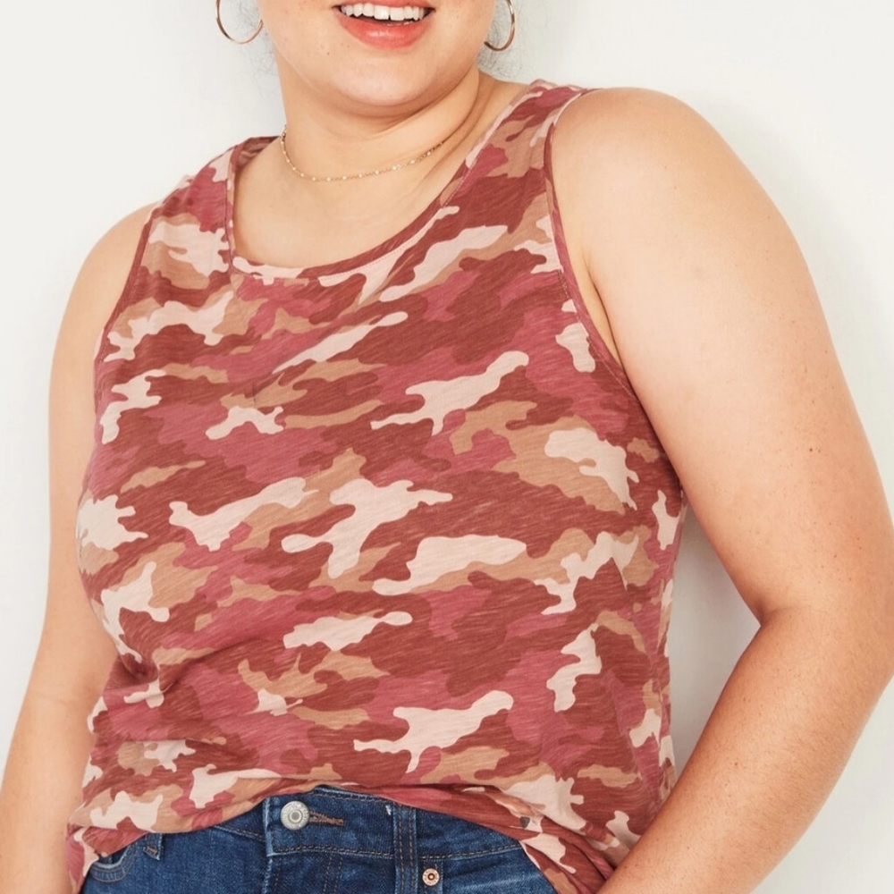 2/$10 NWOT Old Navy Everywear Slub Knit Camo Tank